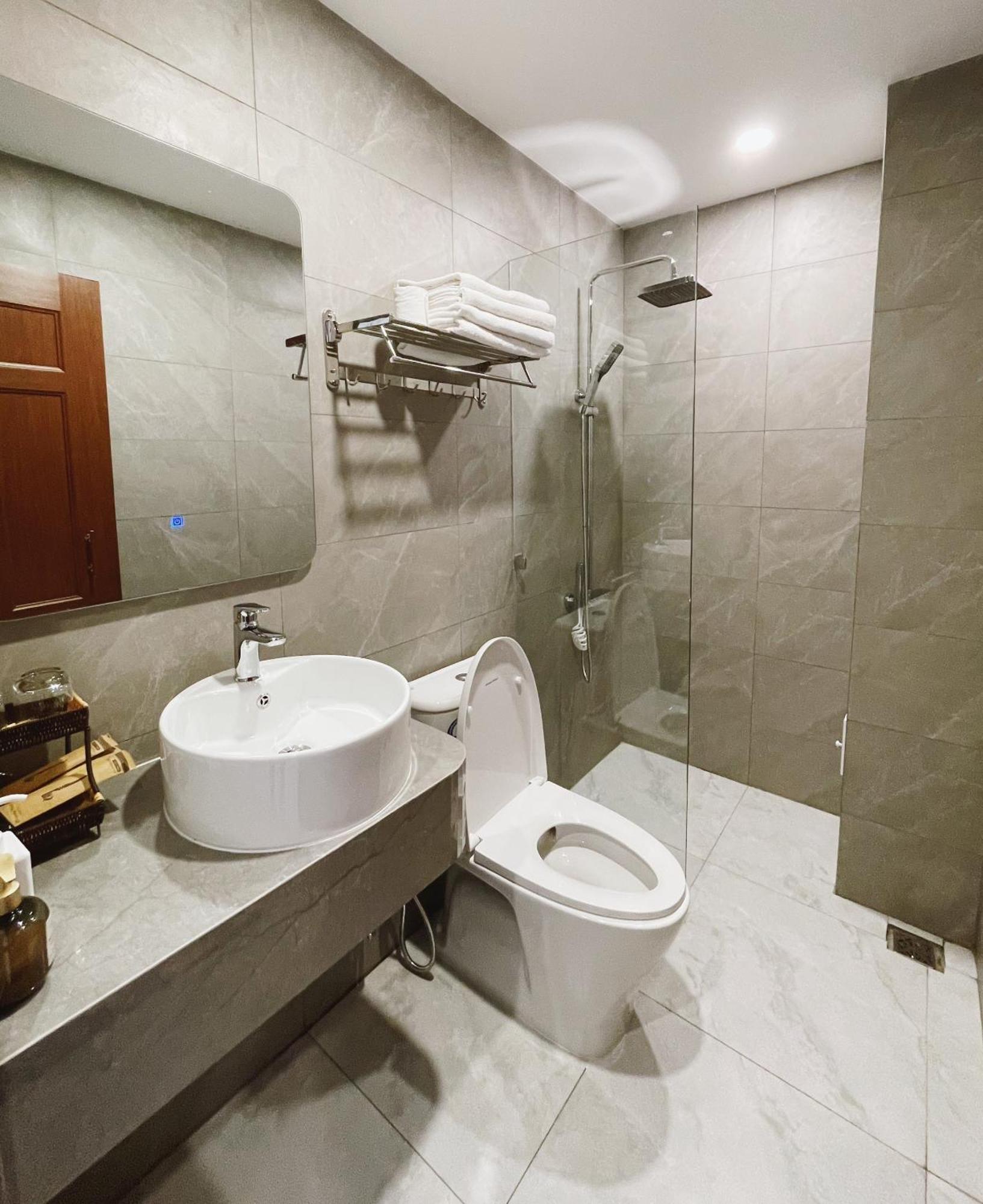 Phuong Nam Hotel An Giang Лонгсюєн Екстер'єр фото
